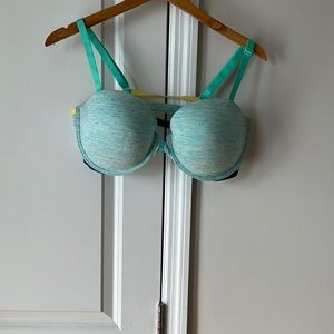 Victoria’s Secret multi-way padded push up bra